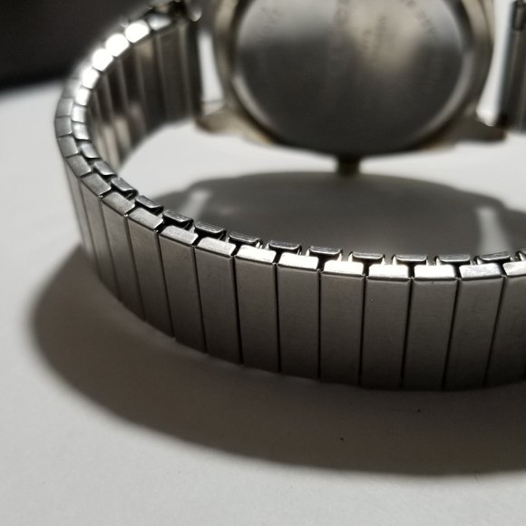 VERNIER For Men Watch Quartz Movement Silver Tone Working Excellent Condition - Picture 12 of 14